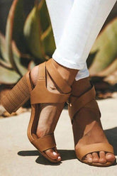 Riemchensandalen mit hohem Absatz